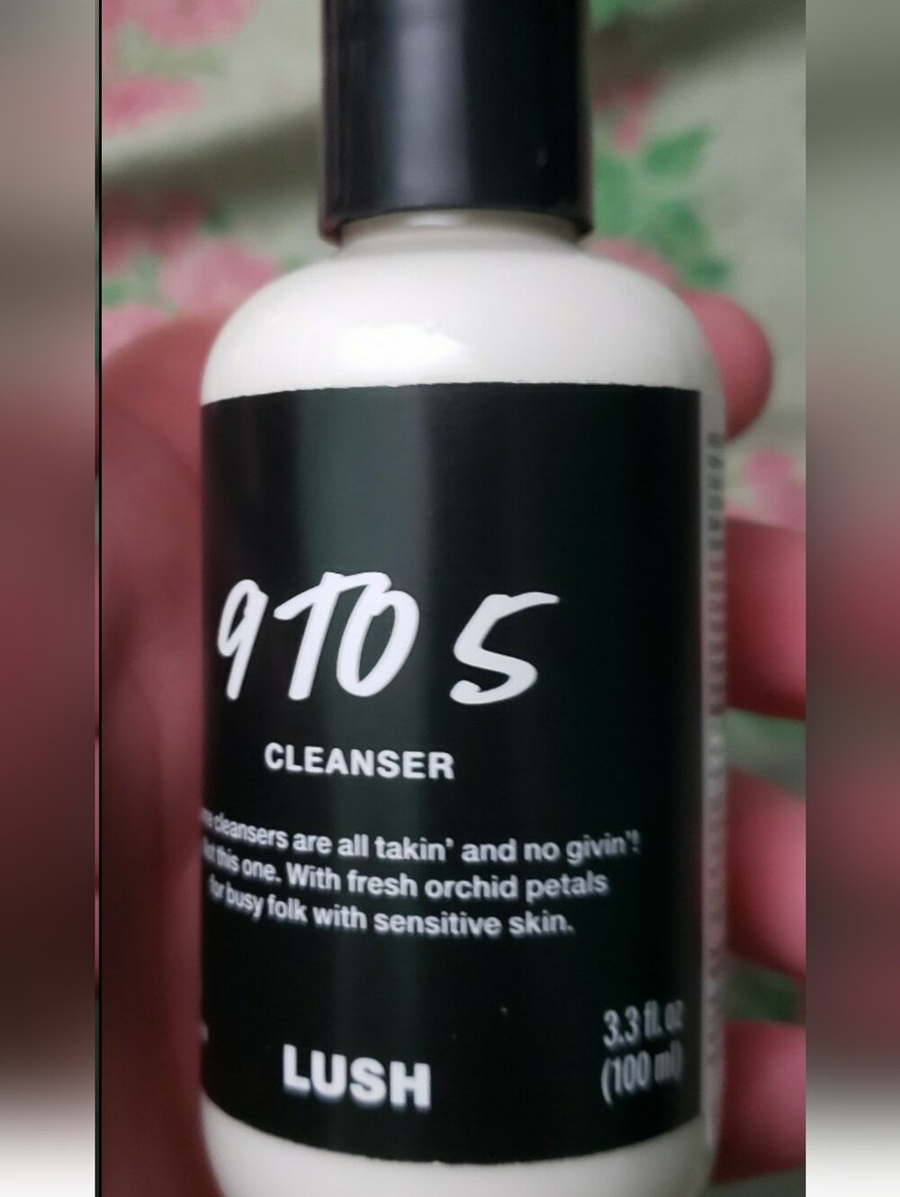 Lush 9 TO 5 Cleanser - White & Black Bottle New Sealed